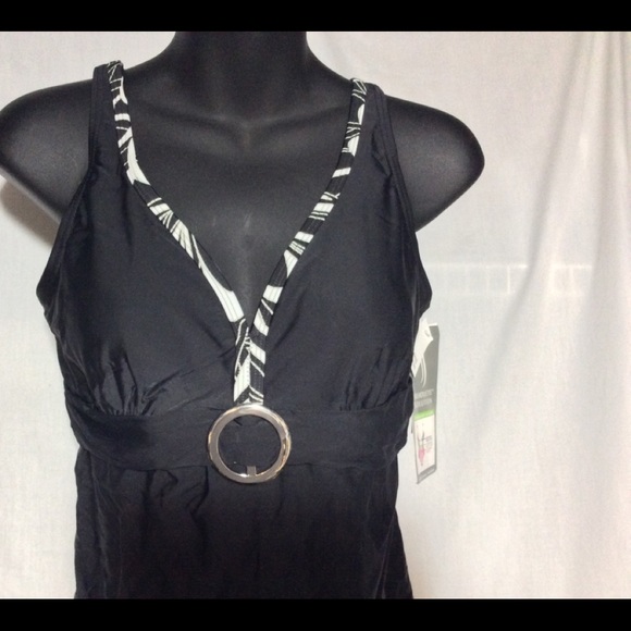 Women’s Long Silhouette Solutions One Pc Swimsuit - Picture 3 of 7